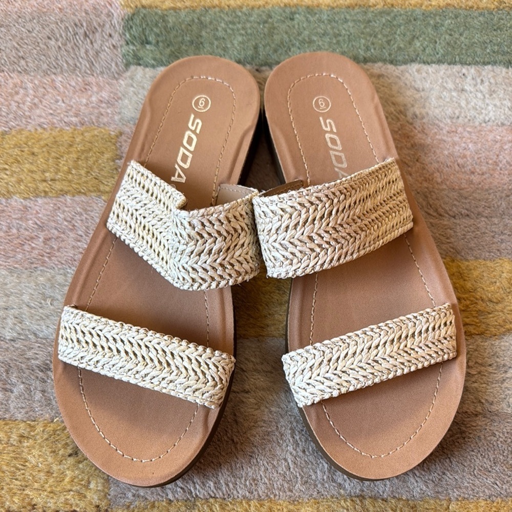 Soda  Flip Flops Flat Sandals Slides Double Straps size 6